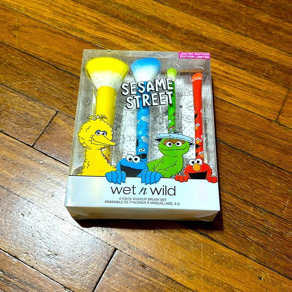 Sesame Street x Wet n Wild Makeup Brush Set, Limited Edition, New!